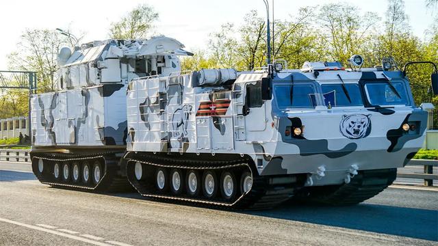 俄軍投入重型裝備 擊落烏克蘭TB-2無(wú)人機(jī)7架 (圖2) 俄軍投入重型裝備 擊落烏克蘭TB-2無(wú)人機(jī)7架 (圖2)