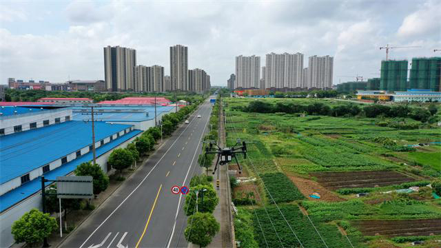 無人機(jī)自動巡檢已覆蓋江蘇重要輸電線路(圖2) 無人機(jī)自動巡檢已覆蓋江蘇重要輸電線路(圖2)