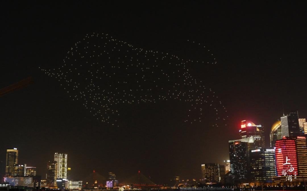 數百架光影無人機亮相黃浦江、蘇州河交匯處(圖6)